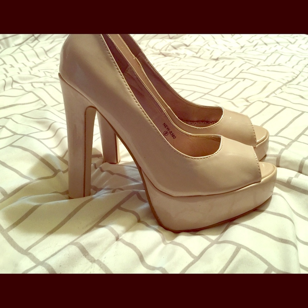 Wet Seal peep toe cream 5”heels!